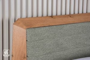 Ανδρομέδα Rustic ξύλινο κρεβάτι με ύφασμα στο κεφαλάρι 2