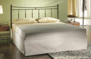 Λεπτομέρειες σιδερένιο κρεβάτι HERMES